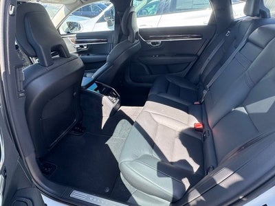 2018 Volvo S90 T6 Momentum