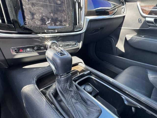 2018 Volvo S90 T6 Momentum