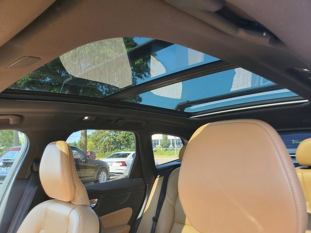 2019 Volvo XC60 T6 Momentum