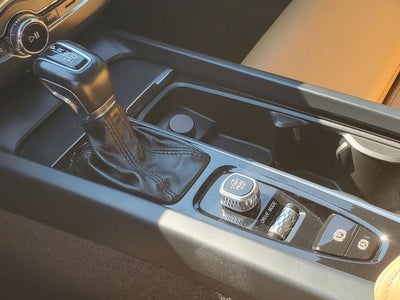 2019 Volvo XC60 T6 Momentum