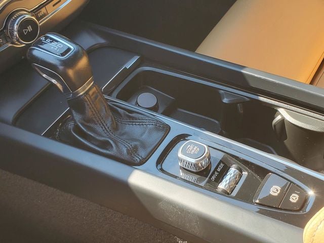 2019 Volvo XC60 T6 Momentum