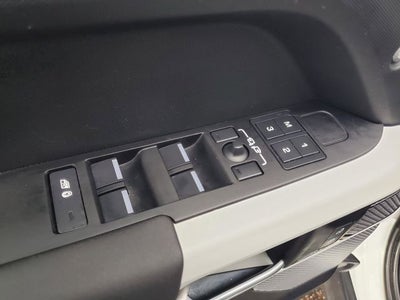 2024 Land Rover Defender 110 S