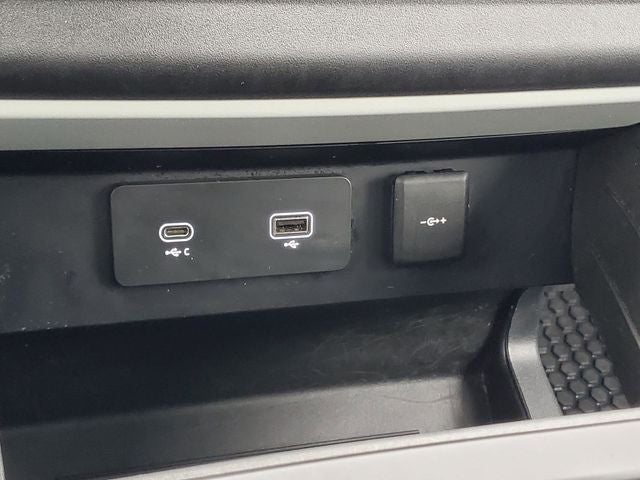 2024 Land Rover Defender 110 S