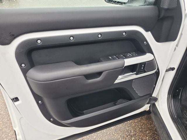 2024 Land Rover Defender 110 S