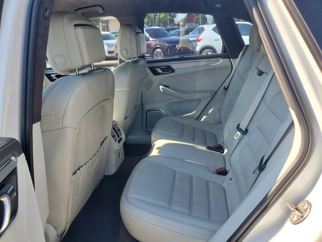 2015 Porsche Macan S