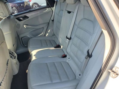 2015 Porsche Macan S