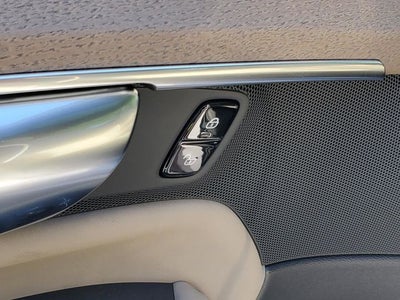 2026 Volvo XC90 B6 Plus 6-Seater