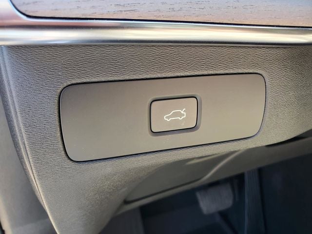 2026 Volvo XC90 B6 Plus 6-Seater