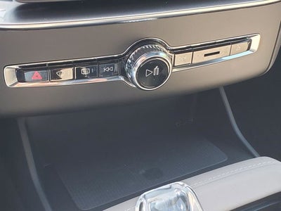 2026 Volvo XC90 B6 Plus 6-Seater
