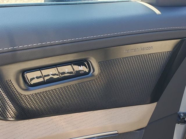 2027 Volvo XC90 Plus
