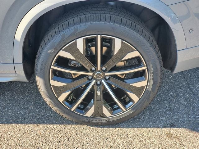 2027 Volvo XC90 Plus