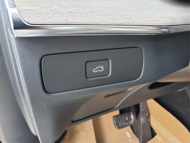 2026 Volvo XC90 B6 Plus 6-Seater