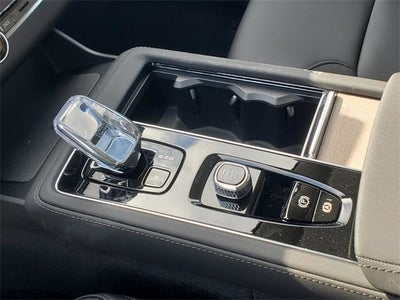 2026 Volvo XC90 B6 Plus 6-Seater