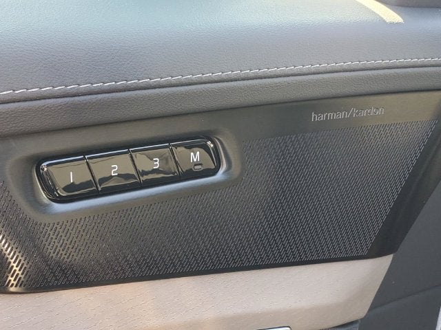 2027 Volvo XC90 B6 Plus 6-Seater