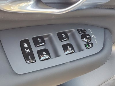 2027 Volvo XC90 B6 Plus 6-Seater