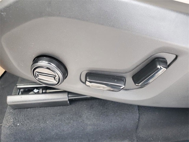 2026 Volvo XC90 B6 Plus 6-Seater