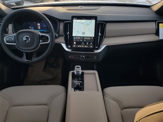 2026 Volvo XC90 B6 Plus 6-Seater