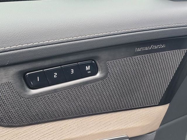 2026 Volvo XC90 B6 Plus 6-Seater