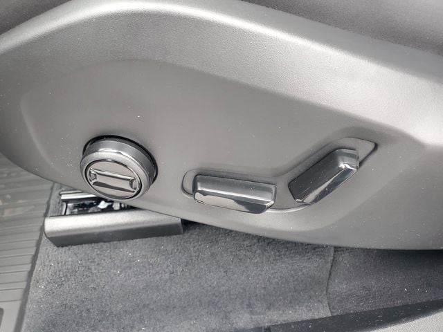 2026 Volvo XC90 B6 Plus 6-Seater