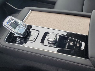 2026 Volvo XC90 B6 Plus 6-Seater