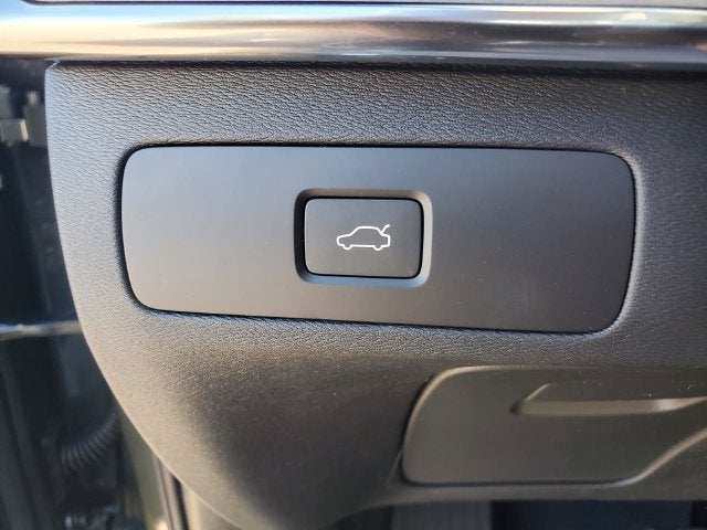 2027 Volvo XC90 B6 Ultra