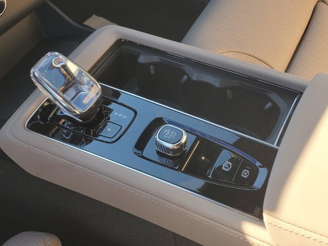 2027 Volvo XC90 B6 Ultra