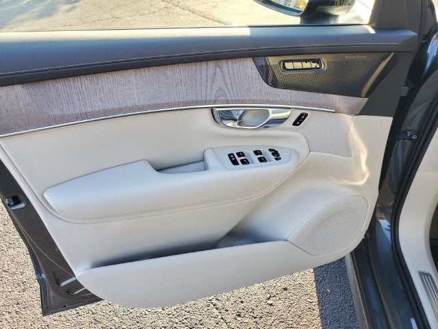 2027 Volvo XC90 B6 Ultra