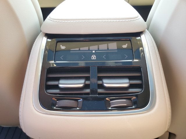 2027 Volvo XC90 B6 Ultra