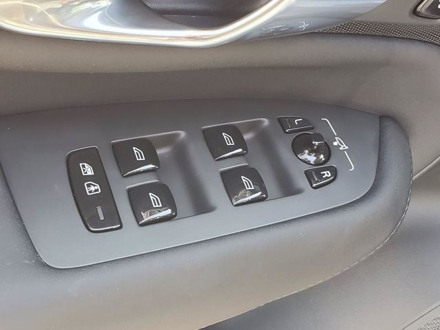2025 Volvo XC90 B6 Plus 7-Seater 2025.5