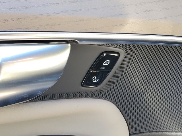 2027 Volvo XC90 B6 Plus 7-Seater