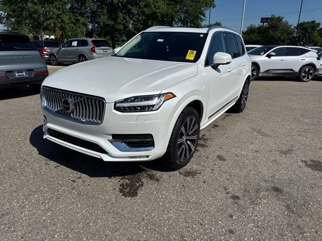 2024 Volvo XC90 B6 Plus Bright Theme