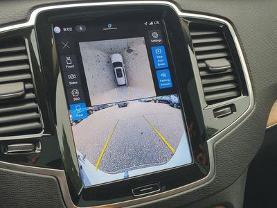 2024 Volvo XC90 B6 Plus Bright Theme