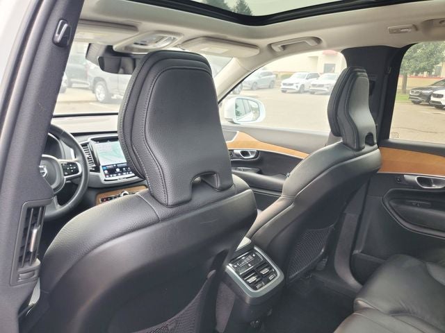 2024 Volvo XC90 B6 Plus Bright Theme