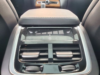 2024 Volvo XC90 B6 Plus Bright Theme