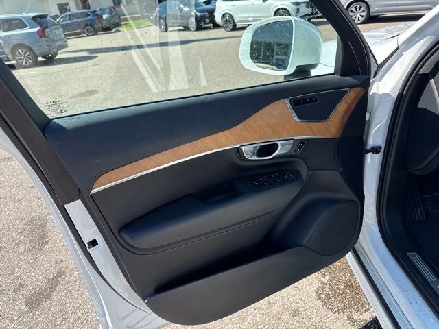 2024 Volvo XC90 B6 Plus Bright Theme