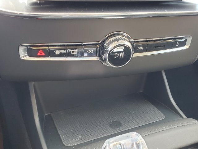 2027 Volvo XC90 B6 Plus 7-Seater
