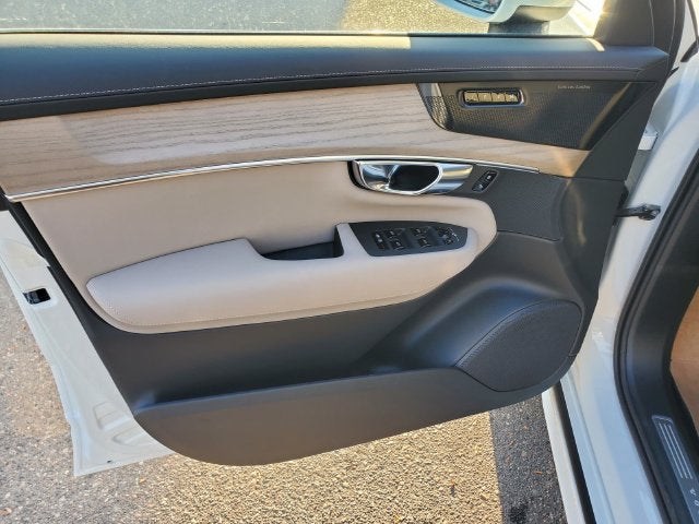 2027 Volvo XC90 B6 Plus 7-Seater