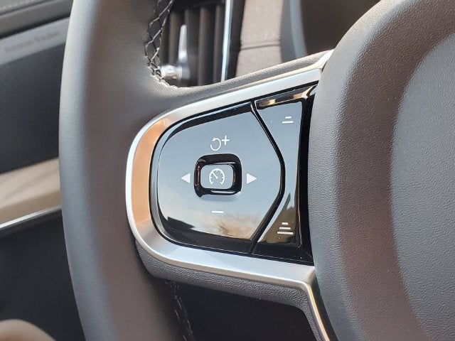 2027 Volvo XC90 B6 Plus 7-Seater