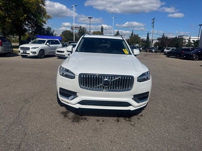 2024 Volvo XC90 B6 Plus Bright Theme