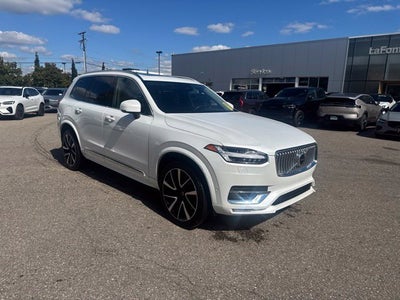 2024 Volvo XC90 B6 Plus Bright Theme
