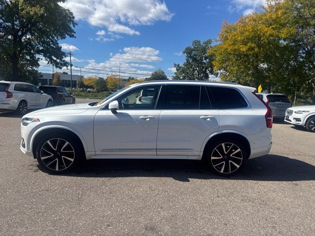 2024 Volvo XC90 B6 Plus Bright Theme