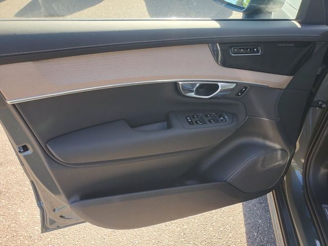 2027 Volvo XC90 Plus