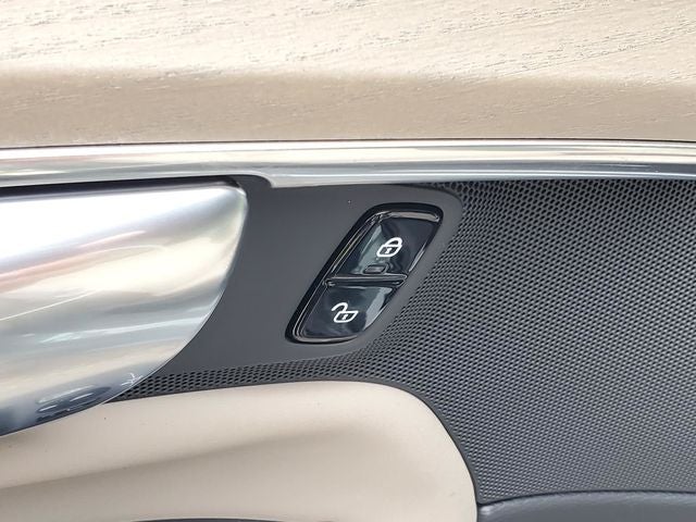2027 Volvo XC90 Plus