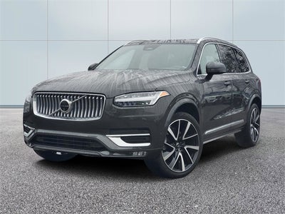 2024 Volvo XC90 B6 Plus Bright Theme