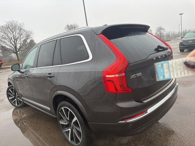 2024 Volvo XC90 B6 Plus Bright Theme