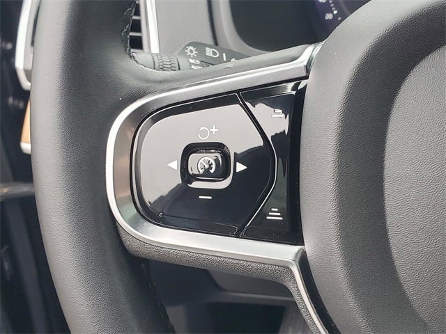 2024 Volvo XC90 B6 Plus Bright Theme