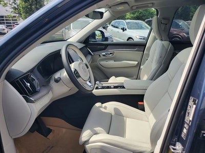 2026 Volvo XC90 B6 Ultra