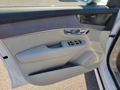 2026 Volvo XC90 B6 Ultra