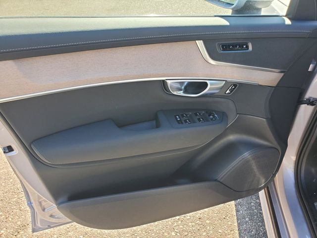 2026 Volvo XC90 B6 Core
