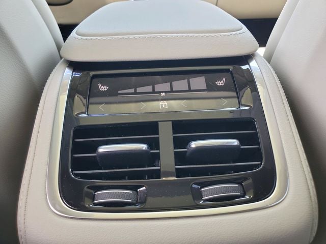 2026 Volvo XC90 B6 Ultra